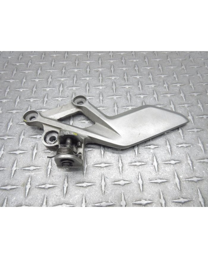 ESTRIBO DELT CBR 250 KAMLA